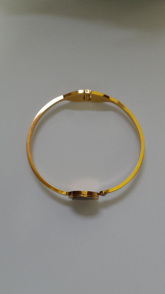 Classy Roman Gold Bangle