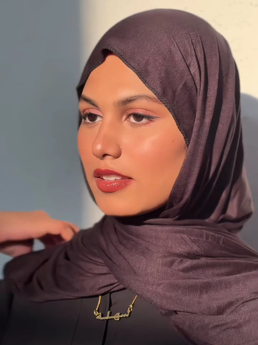 Gold Single Name Necklace Article 53