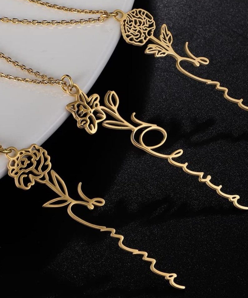 18k Gold Plated Single Name Necklace Article 30
